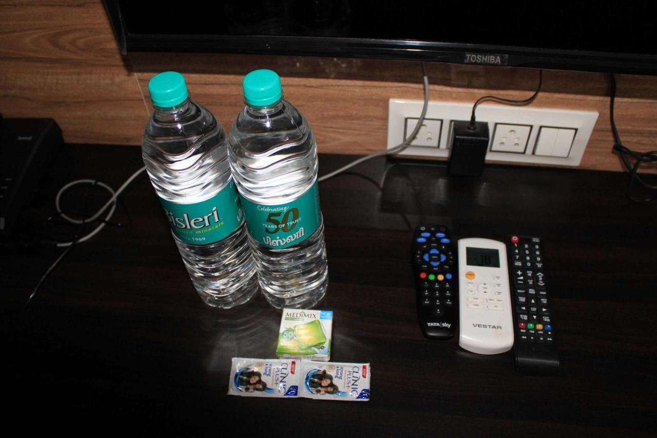 Hotel Adhi Residency - Cleanliness & Friendliness Room Vl Vardharaja Temple Kanchipuram Exterior foto